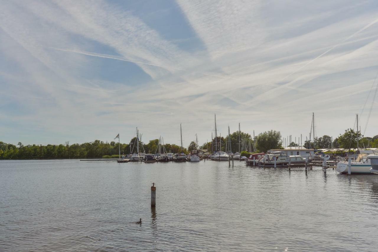 Bright And Comfortable Houseboat อัลส์เมียร์ ภายนอก รูปภาพ